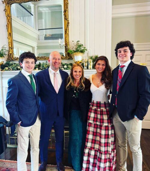 Elisabeth Hasselbeck with husband Tim and their kids