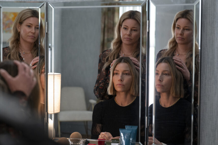 Jessica Biel, Elizabeth Banks in 'The Better Sister'