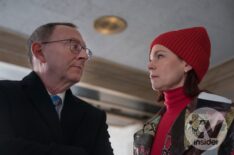 Michael Emerson as Judge Crawford and Carrie Preston as Elsbeth Tascioni in 'Elsbeth' Season 2 Episode 18 - 'I Know What You Did Thirty-Three Summers Ago'