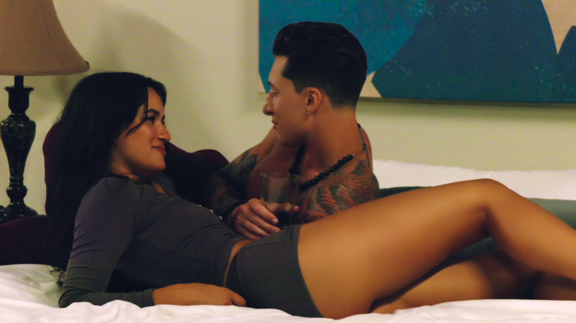 Natalie Cruz, Grant Larson in episode 104 of Temptation Island