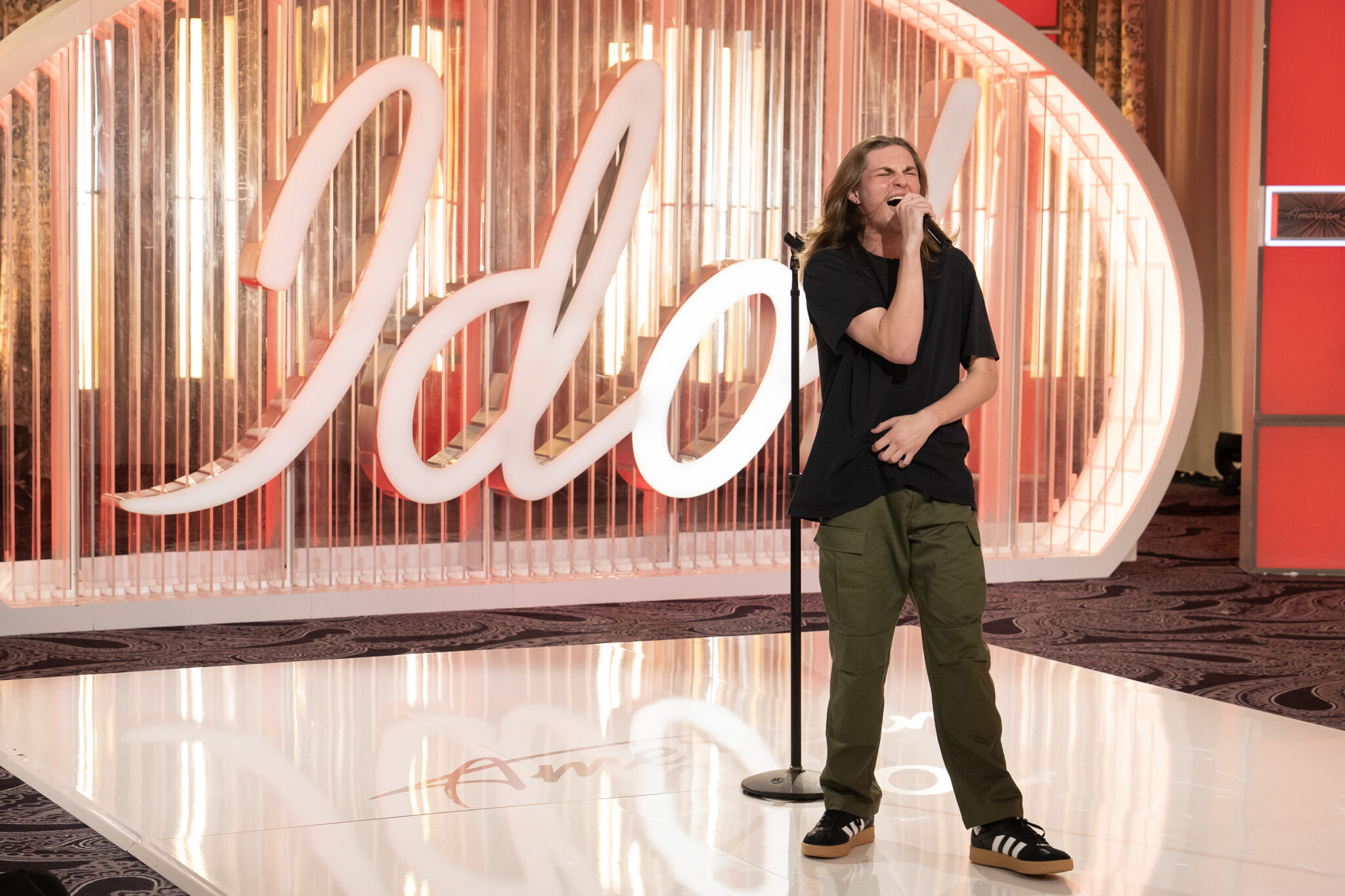 ‘American Idol’ 2025 Premiere First Platinum Ticket Is Awarded After Auditions From a Viral