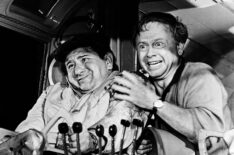 Buddy Hackett and Mickey Rooney in 'It's a Mad, Mad, Mad, Mad World' (1963)