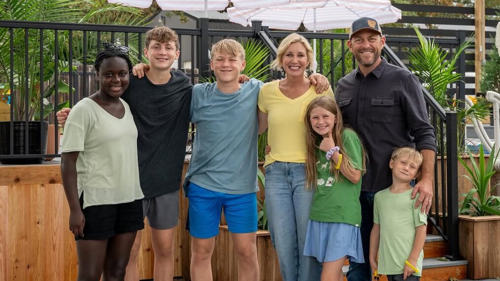 Jenny and Dave Marrs with their kids