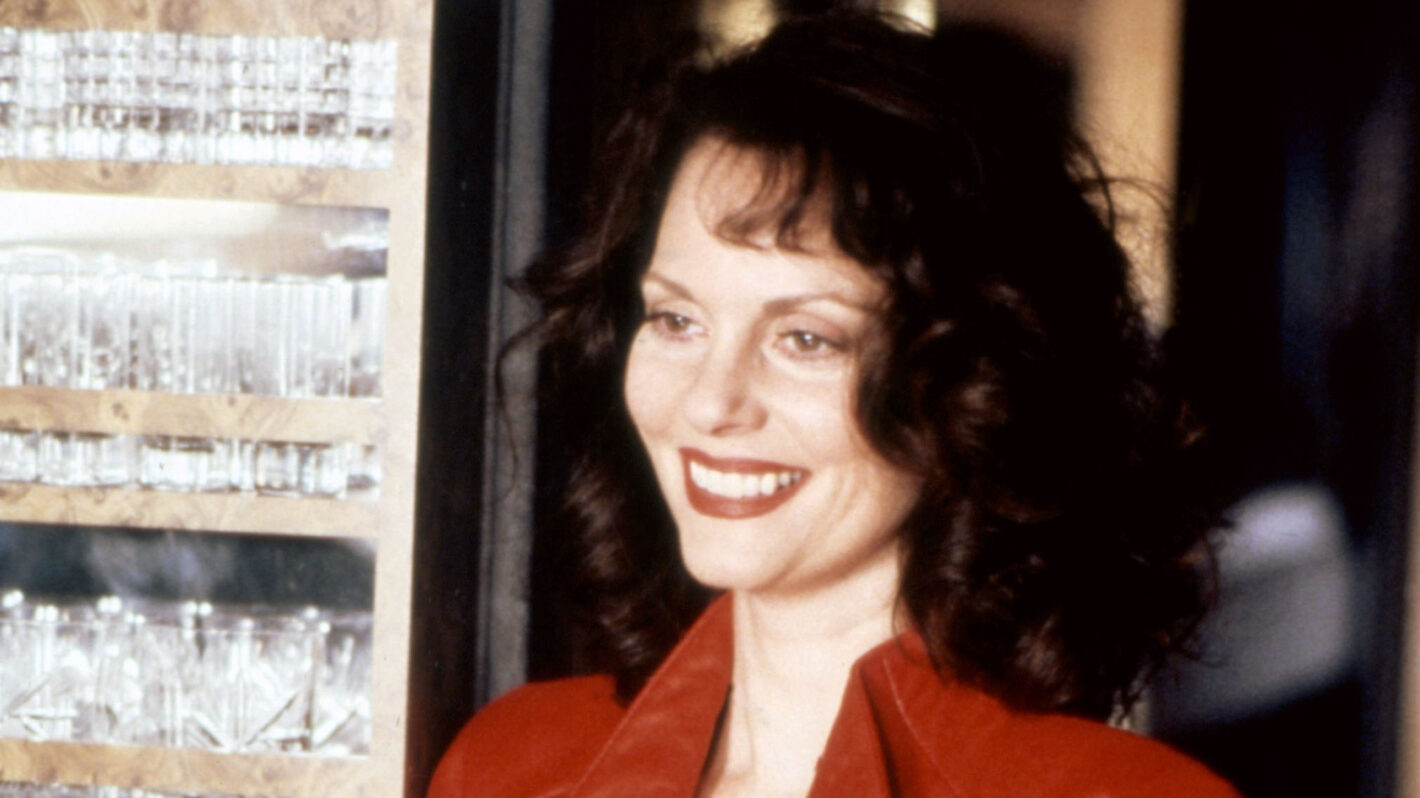 Where is Lesley Ann Warren Now? Here's What Happened to the '9-1-1' Guest  Star, image size:1420x798