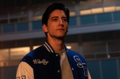 Sarah Yarkin as Rhonda, Jess Gabor as Janet Hamilton and Milo Manheim as Wally Clark in School Spirits