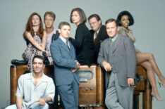 Vicki Lewis, Andy Dick, Maura Tierney, Stephen Root, Khandi Alexander, Joe Rogan, Dave Foley, Phil Hartman in Newsradio