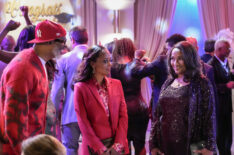 Damon Wayans as Poppa, Essence Atkins as Ivy, and Ella Joyce as Felicia in 'Poppa's House' Season 1 Episode 13 - 'Graduation'
