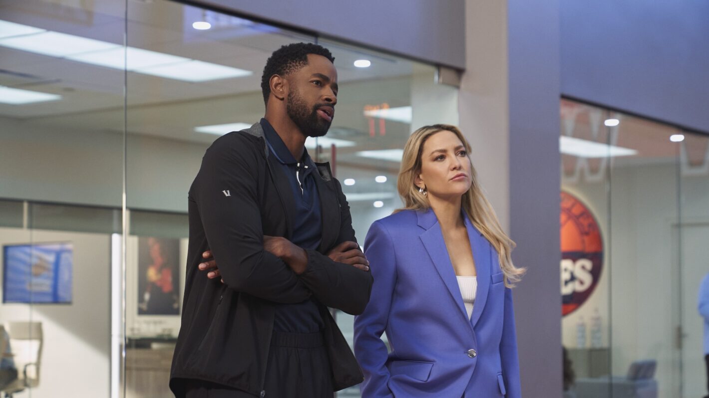 Jay Ellis as Jay and Kate Hudson as Isla Gordon in Episode 105 of Running Point