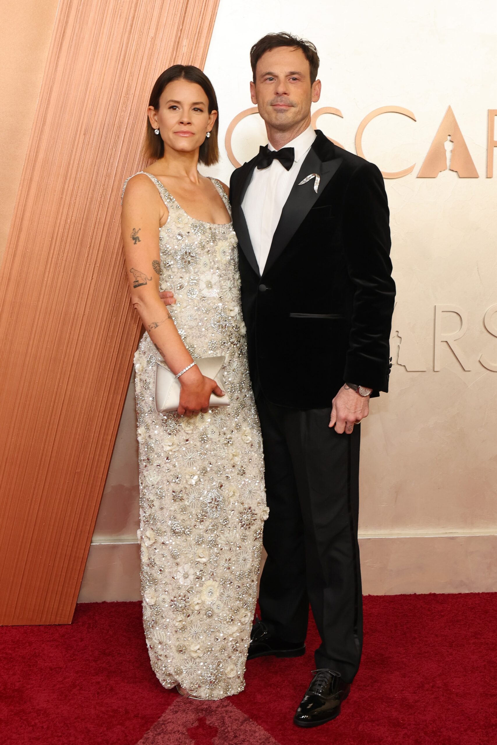 Sosie Bacon and Scoot McNairy attend the 97th Annual Oscars at Dolby Theatre on March 02, 2025 in Hollywood, California.