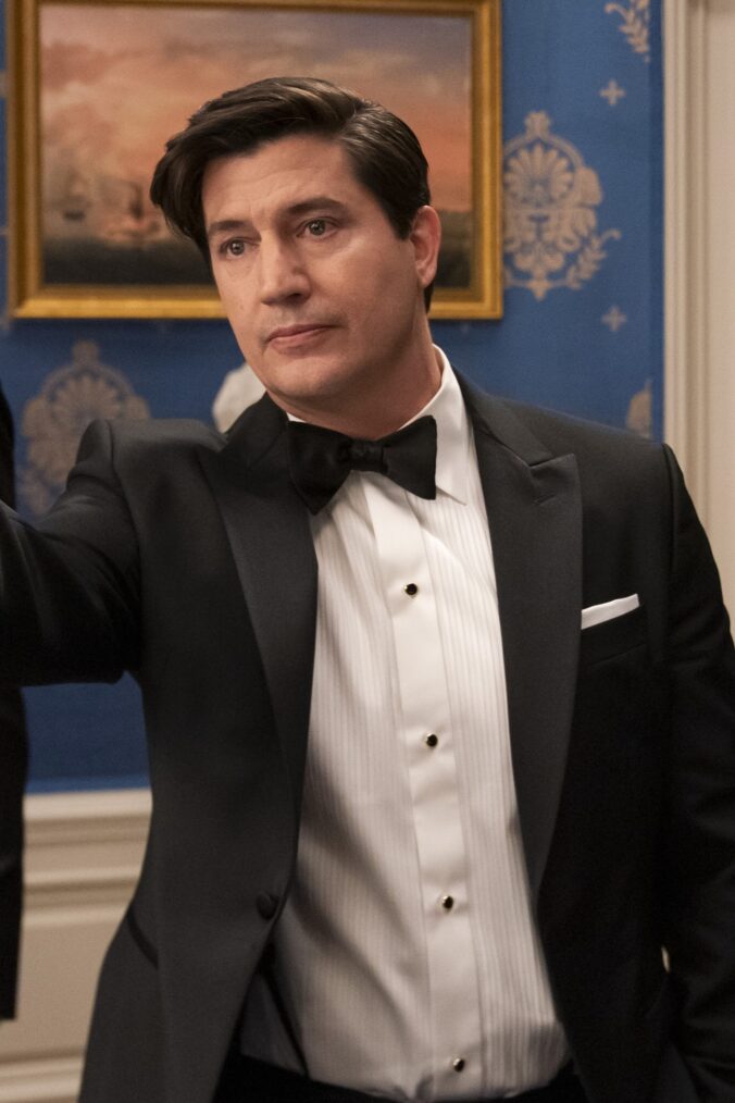 Ken Marino as Harry Hollinger in 'The Residence' Season 1