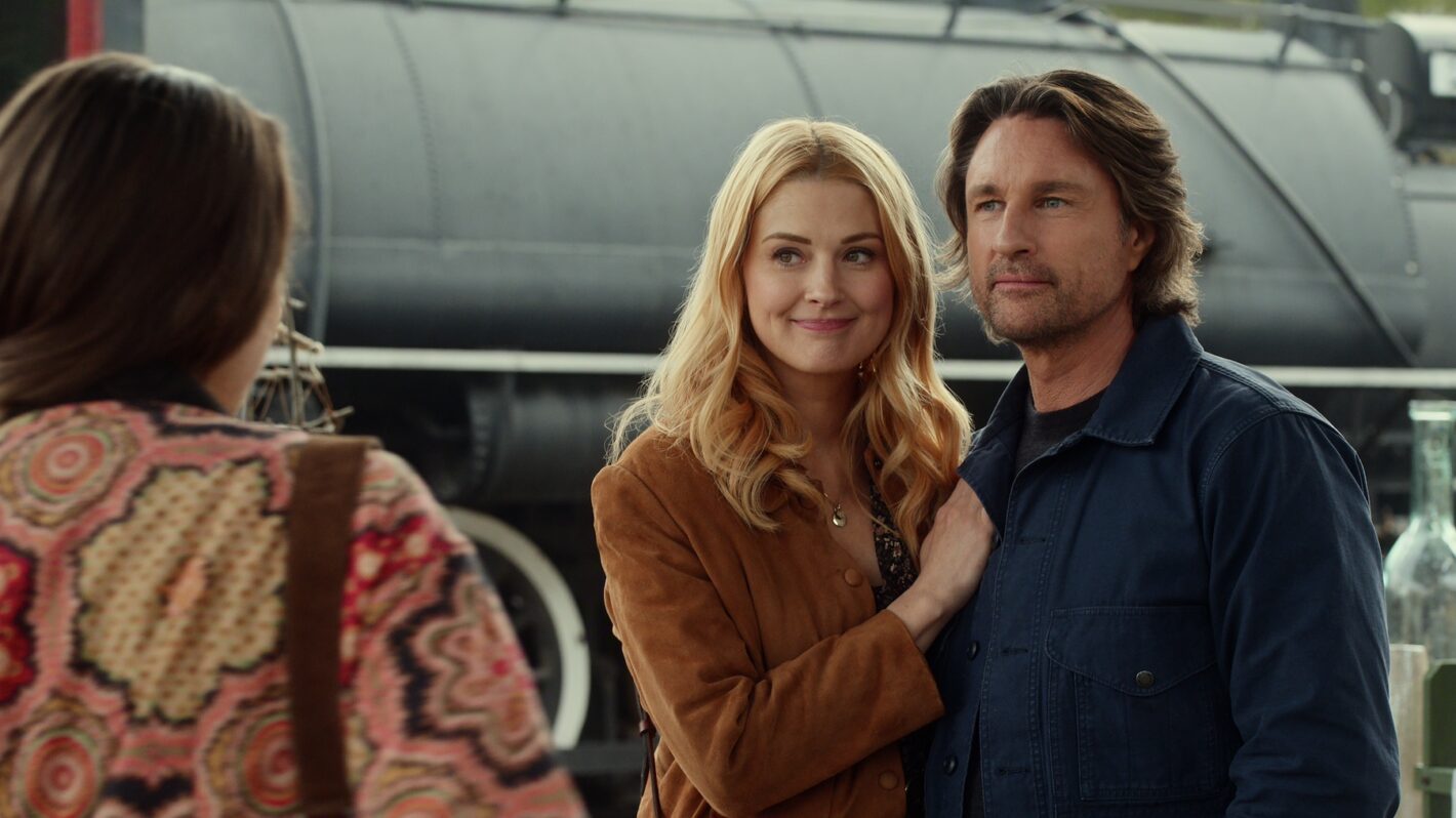 Alexandra Breckenridge as Melinda Monroe and Martin Henderson as Jack Sheridan in Episode #703 of Virgin River