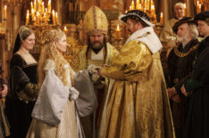 Kate Phillips (Jane Seymour), Will Keen (Archbishop Cranmer), Damian Lewis (King Henry VIII) in 'Wolf Hall: The Mirror and the Light' Episode 1 - 'Wreckage'