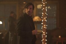 Eoin Macken as Davis in Ransom Canyon Season 1