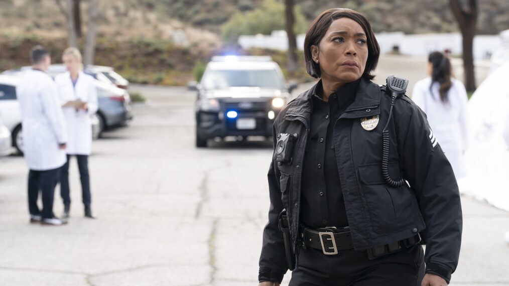 Tim Minear Reveals How Athena Will Grieve for Bobby