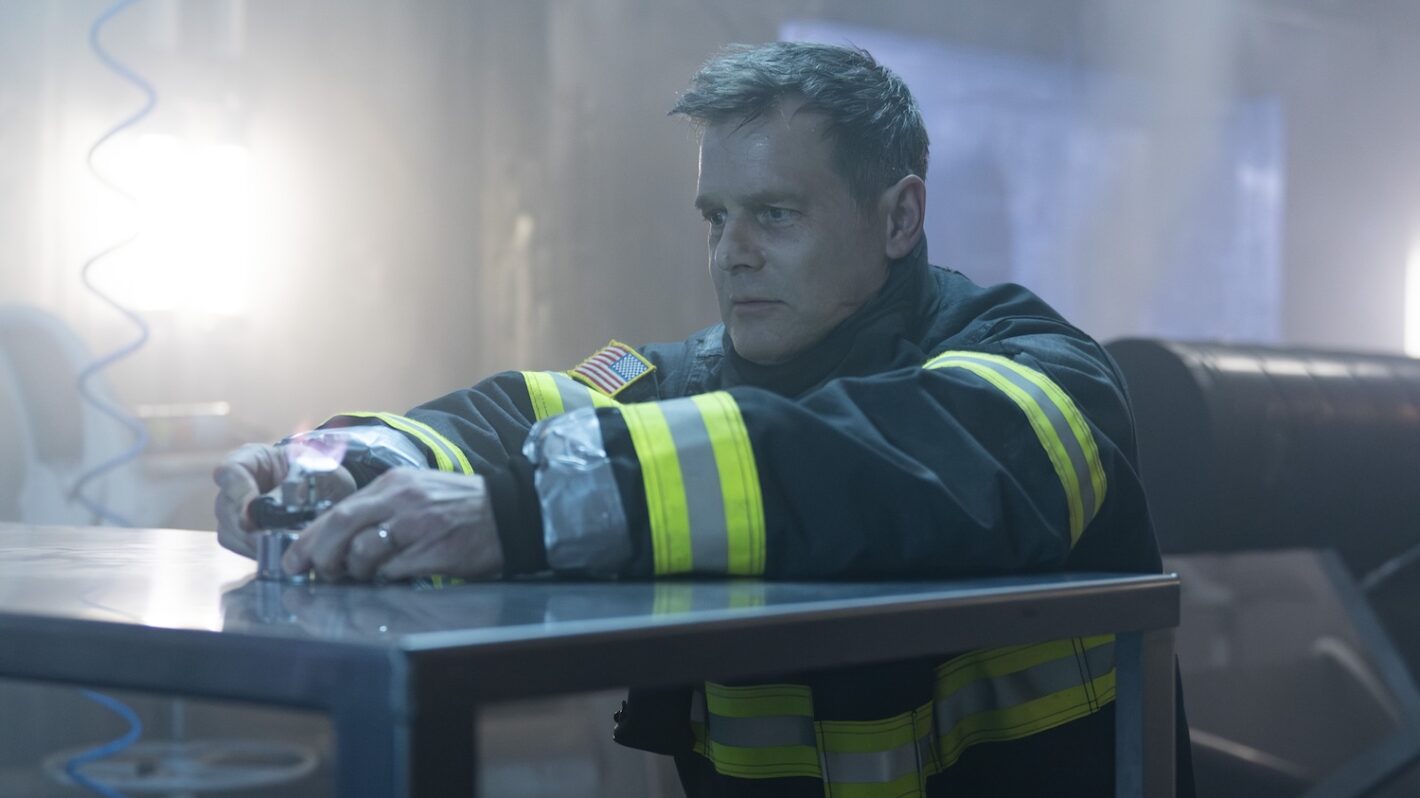 '9-1-1': Tim Minear Admits He Has 'Tons of Regret' Over Killing Off Bobby