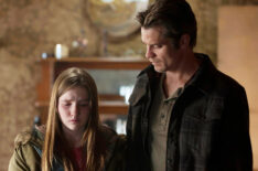 Kaitlyn Dever, Timothy Olyphant in Justified - 'Bloody Harlan' - Season 2