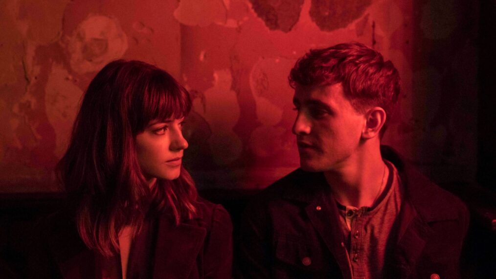 Daisy Edgar-Jones and Paul Mescal in Normal People