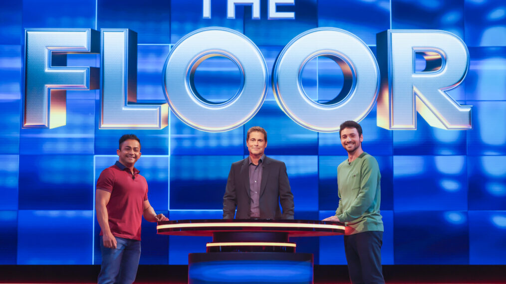 THE FLOOR: Rob Lowe (C) with contestants in the “Conquer the Floor” episode of THE FLOOR airing Wednesday, Apr. 23 (9:02-10:00 PM ET/PT on FOX. CR/ Lorraine O’Sullivan / FOX. ©2025 FOX Media LLC.