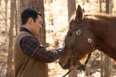 Ramón Rodríguez with horse in Will Trent - 'Push, Jump, Fall'