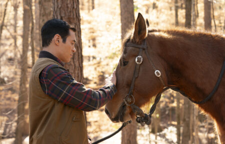 Ramón Rodríguez with horse in Will Trent - 'Push, Jump, Fall'