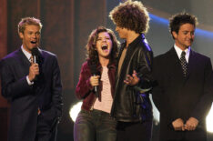 Ryan Seacrest, Kelly Clarkson, Justin Guarini, and Brian Dunkleman on American Idol