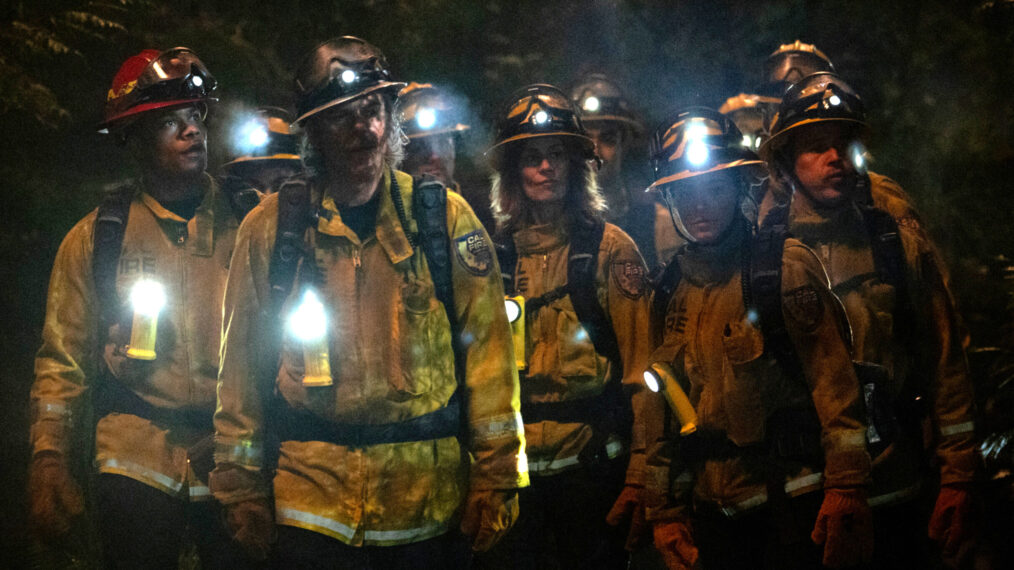 Jordan Calloway as Jake Crawford, Billy Burke as Vince Leone, Diane Farr as Sharon Leone, Stephanie Arcila as Gabriela Perez, and Kevin Alejandro as Manny Perez in 'Fire Country'