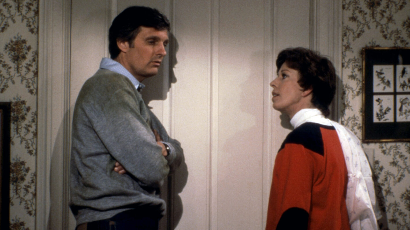 Alan Alda, Carol Burnett in The Four Seasons