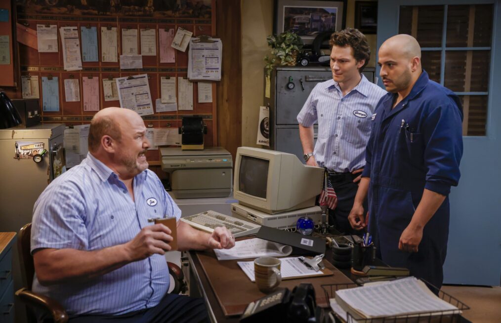Will Sasso, Montana Jordan, and Jessie Prez in 'Georgie & Mandy's First Marriage' Season 1 finale