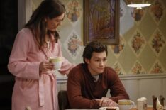 Zoe Perry and Montana Jordan in 'Georgie & Mandy's First Marriage' Season 1 finale