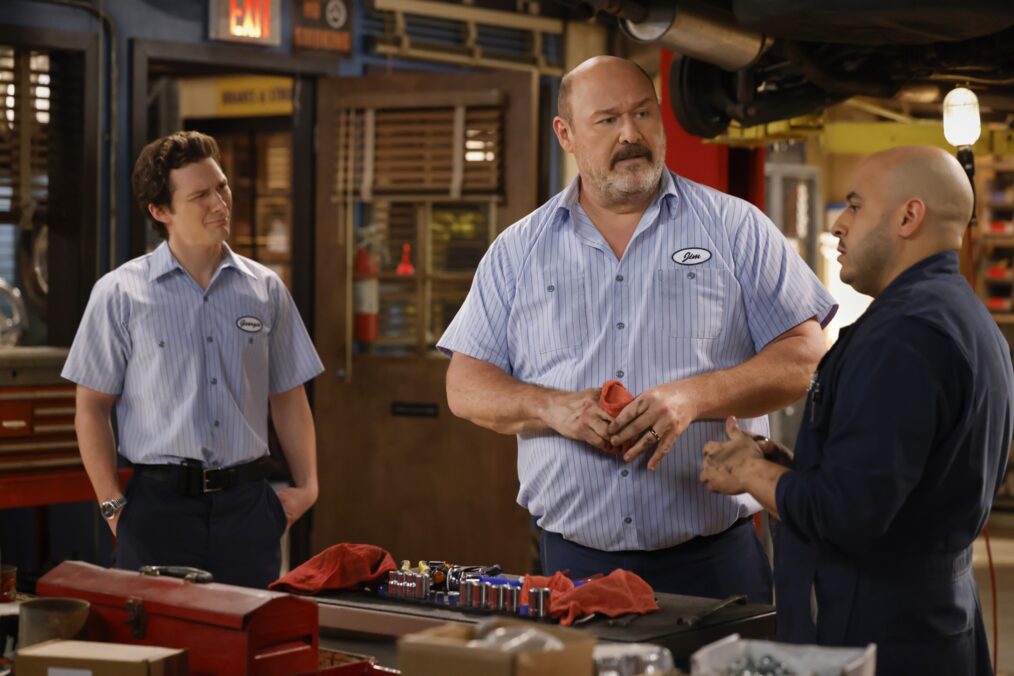 Montana Jordan, Will Sasso, and Jessie Prez in 'Georgie & Mandy's First Marriage' Season 1