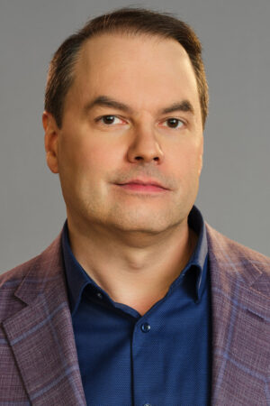 Roger Craig Headshot