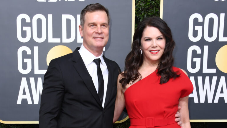 Peter Krause and Lauren Graham attend the 77th Annual Golden Globe Awards