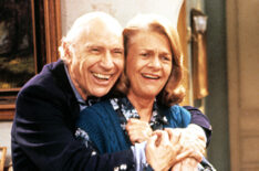 John Randolph as Al Harris and Estelle Parsons as Bev Harris in 'Roseanne'