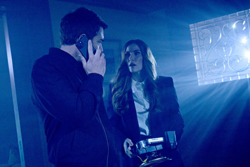 Tim Rozon as Luke Roman, Sarah Levy as Susan Ireland — 'SurrealEstate' Season 3 Episode 1 