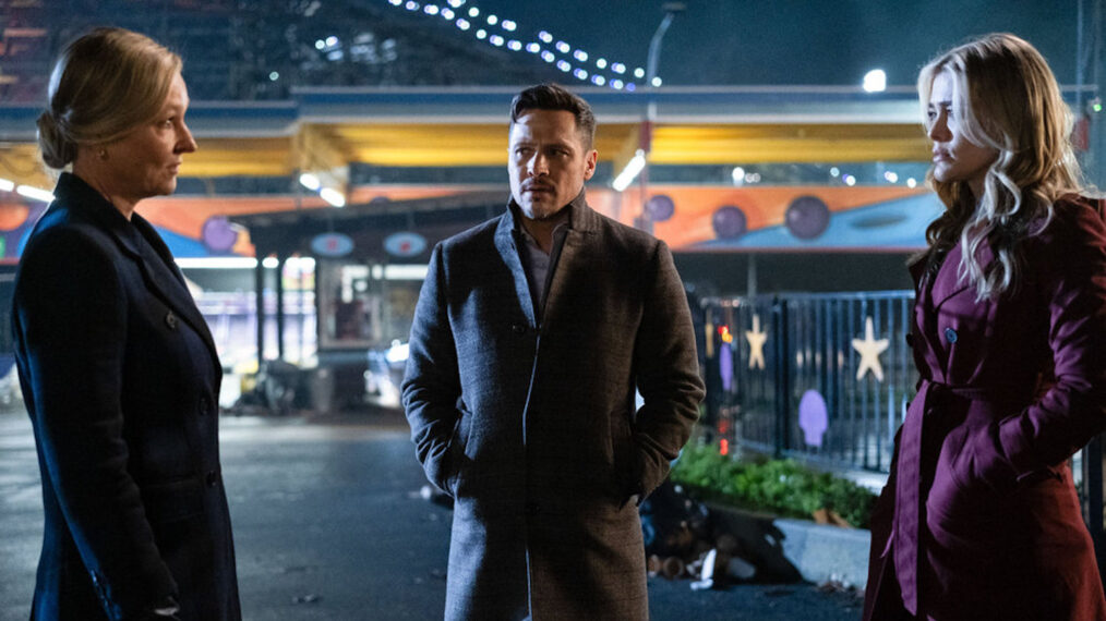 Kari Matchett as Col Lazarus, Nick Wechsler as Oliver Odell, Melissa Roxburgh as Rebecca ‘Bex’ Henderson — 'The Hunting Party' Season 1 Finale 'Jenna Wells'