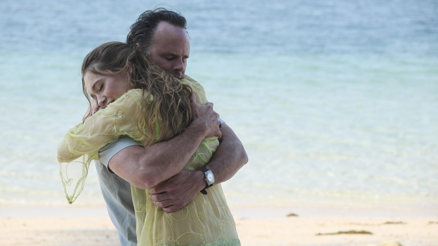 Walton Goggins and Aimee Lou Wood in 'The White Lotus' Season 3 finale