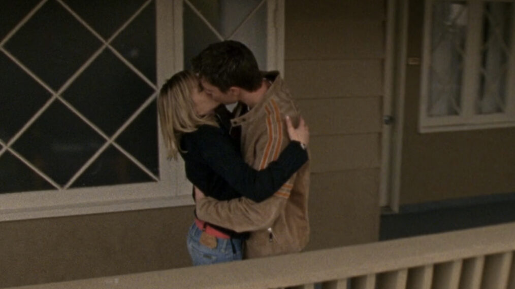 Jason Dohring and Kristen Bell in 'Veronica Mars' Season 1