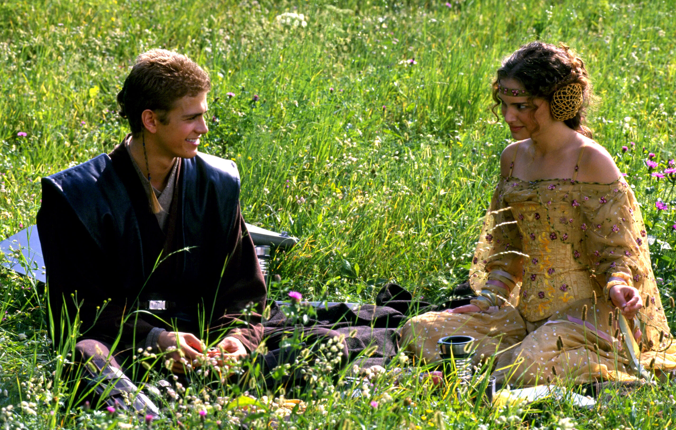 Hayden Christensen, Natalie Portman in 'Star Wars Episode II: Attack of the Clones'