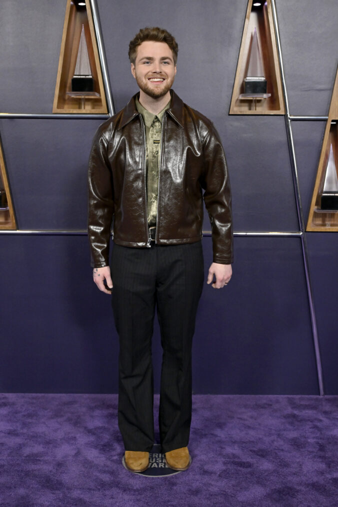 Alex Warren attends the 2025 American Music Awards at Fontainebleau Las Vegas on May 26, 2025 in Las Vegas
