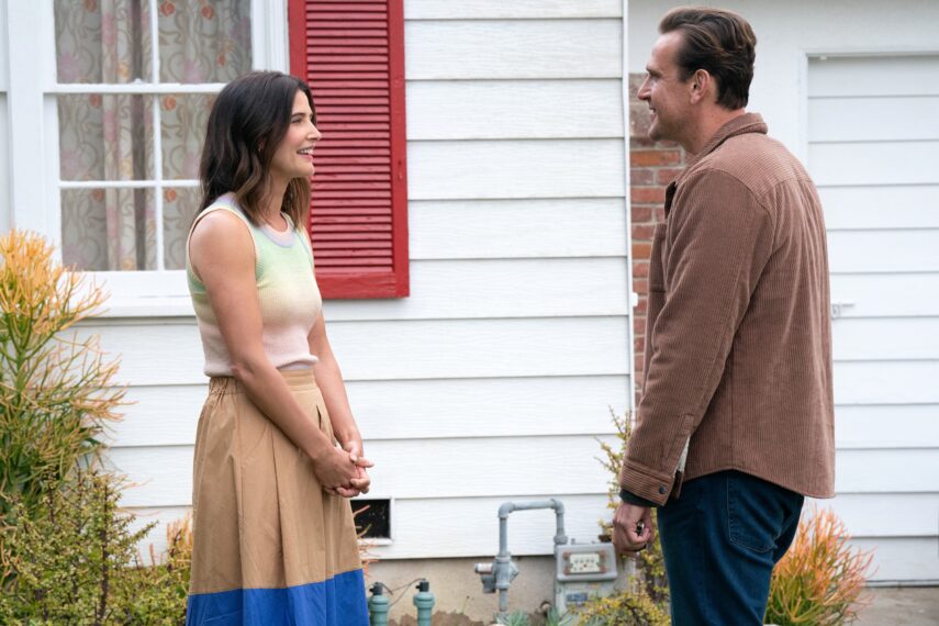 Jason Segel and Cobie Smulders in Shrinking