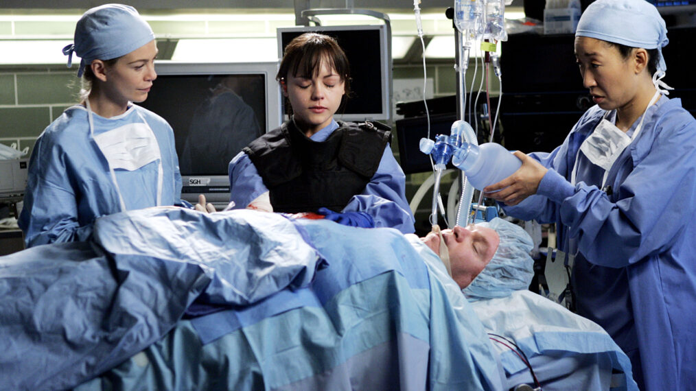 Ellen Pompeo, Christina Ricci, and Sandra Oh in Grey's Anatomy - 'It's the End of the World'