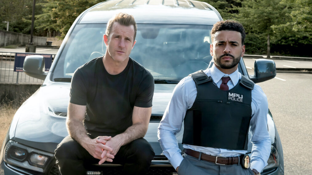 Scott Caan as Jason, Ryan Broussard as Mike — 'Alert: Missing Persons Unit' Season 3