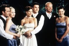 Luke Perry, Jennie Garth, Tori Spelling, Brian Austin Green, Ian Ziering, and Lindsay Price in Beverly Hills 90210 - 'Ode to Joy', season 10, ep. 27