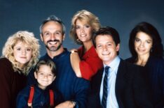 Tina Yothers, Brian Bonsall, Michael Gross, Meredith Baxter, Michael J. Fox, Justine Bateman in Family Ties