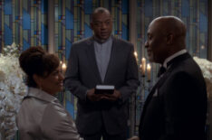 Debbie Allen and James Pickens Jr. in 'Grey's Anatomy' Season 11