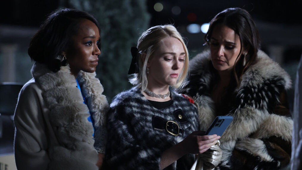 Aja Naomi King as Catherine, AnnaSophia Robb as Alice, Melissa Fumero as Birdie in 'Grosse Pointe Garden Society' Season 1 Episode 12, 'The Fallow Period'