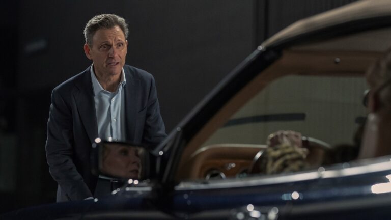 'Hacks' Star Tony Goldwyn on Bob's Reaction to Deborah's Shocking ...