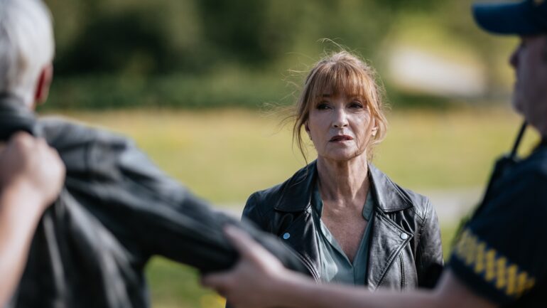 Jane Seymour in Harry Wild - Season 4, Episode 1