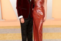 Justin Theroux and Nicole Brydon Bloom attend the 2025 Vanity Fair Oscar Party Hosted By Radhika Jones at Wallis Annenberg Center for the Performing Arts on March 02, 2025 in Beverly Hills, California.