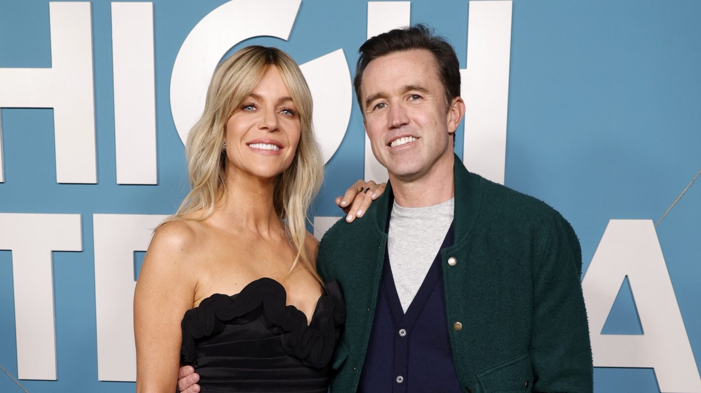 Kaitlin Olson and Rob McElhenney attend the Los Angeles Premiere of ABC's